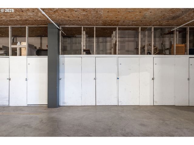 2393 Sw PARK Pl 106, Portland, OR 97205