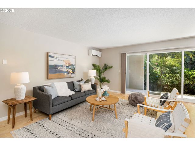 2393 Sw PARK Pl 106, Portland, OR 97205