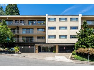 2393 Sw PARK Pl 106, Portland, OR 97205