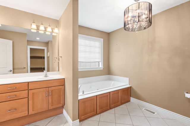 3303 RED BAY CREEK RD, Columbia, MO 65203