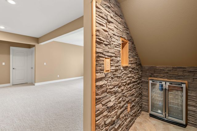 3303 RED BAY CREEK RD, Columbia, MO 65203