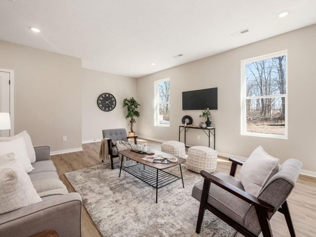 352 Postle Boulevard, Columbus, OH 43228