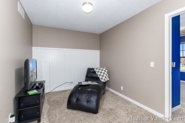6286 Sheldon Drive, Hudsonville, MI 49426