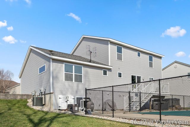 6286 Sheldon Drive, Hudsonville, MI 49426