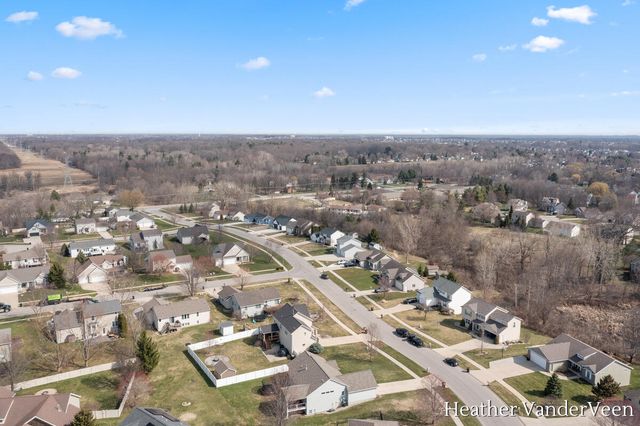 6286 Sheldon Drive, Hudsonville, MI 49426