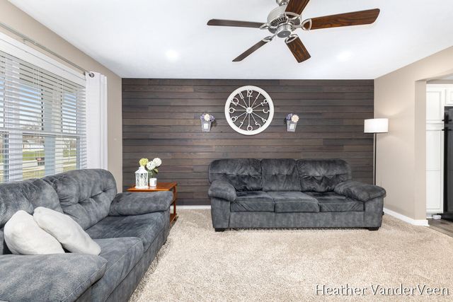 6286 Sheldon Drive, Hudsonville, MI 49426