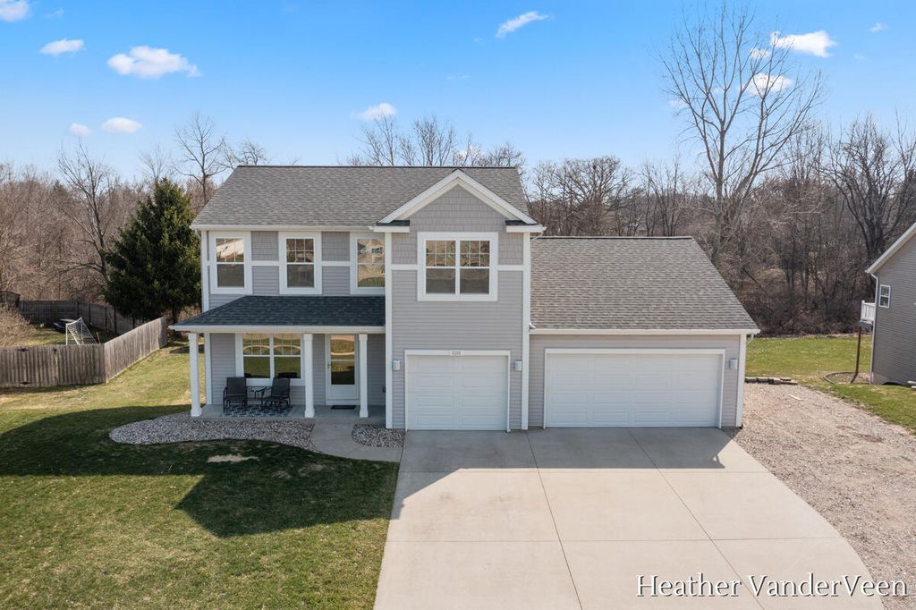6286 Sheldon Drive, Hudsonville, MI 49426