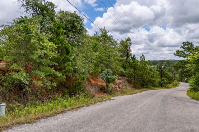 110 Pahalawe LN, Bastrop, TX 78602