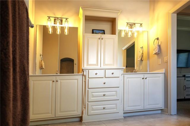 15002 S Glen Eyrie Street, Olathe, KS 66061