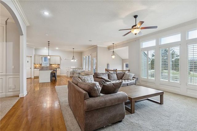 15002 S Glen Eyrie Street, Olathe, KS 66061