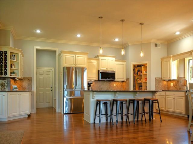 15002 S Glen Eyrie Street, Olathe, KS 66061