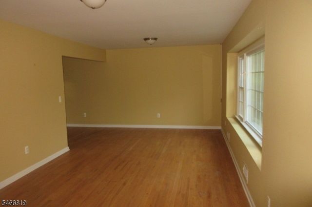 11 Ellam Dr, Randolph Twp., NJ 07869