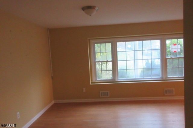 11 Ellam Dr, Randolph Twp., NJ 07869