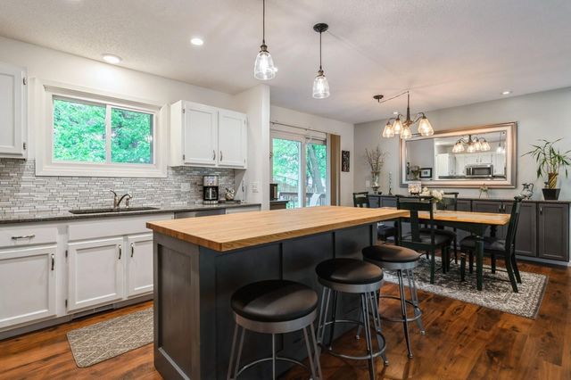 6708 Amherst Lane, Eden Prairie, MN 55346