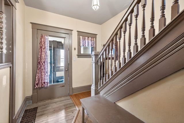 632 Manomin Avenue, Saint Paul, MN 55107