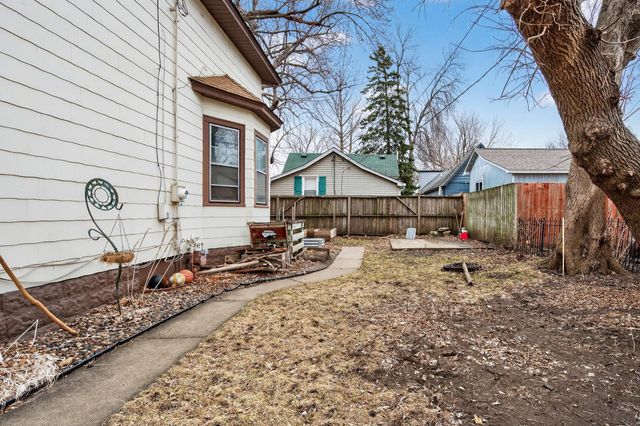 632 Manomin Avenue, Saint Paul, MN 55107