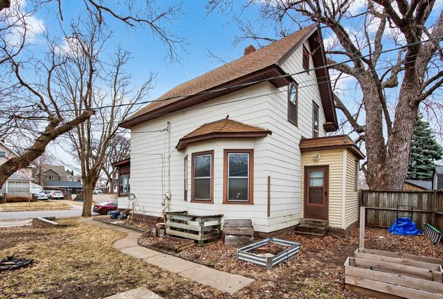 632 Manomin Avenue, Saint Paul, MN 55107