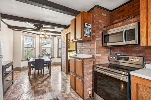 632 Manomin Avenue, Saint Paul, MN 55107