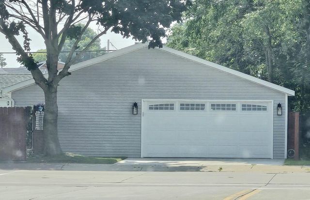 2122 Lincoln STREET, Two Rivers, WI 54241