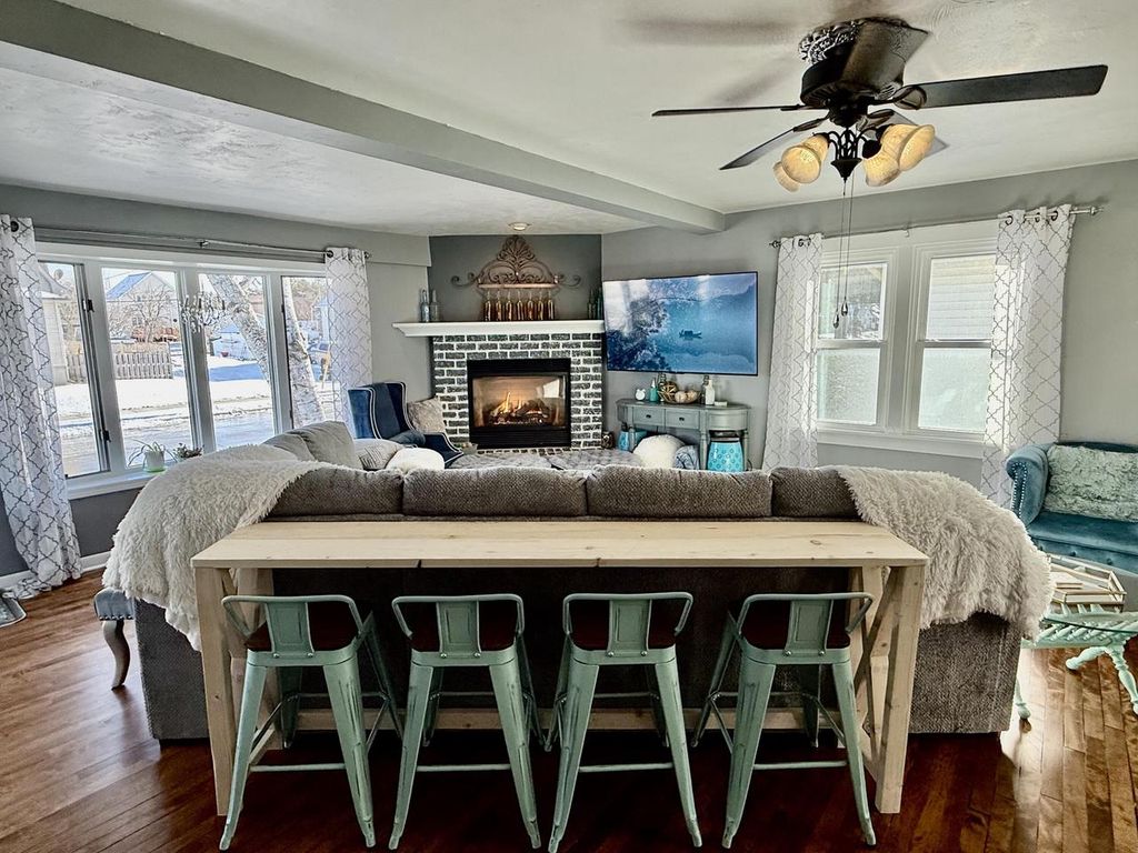 2122 Lincoln STREET, Two Rivers, WI 54241