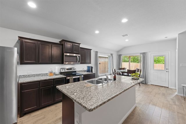 9020 Ridgeriver Way, Fort Worth, TX 76131