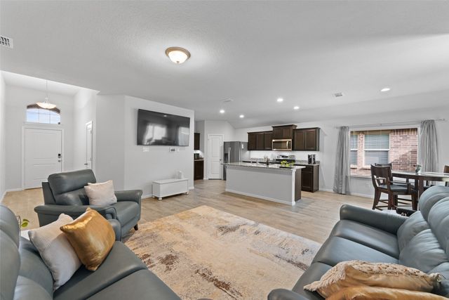 9020 Ridgeriver Way, Fort Worth, TX 76131