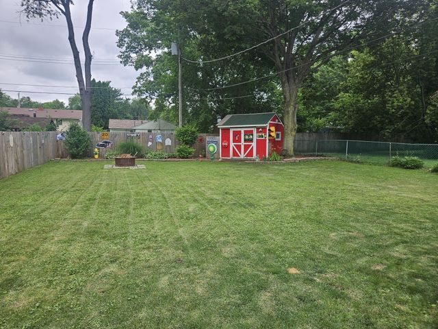 1703 Maple Garden Drive, La Porte, IN 46350