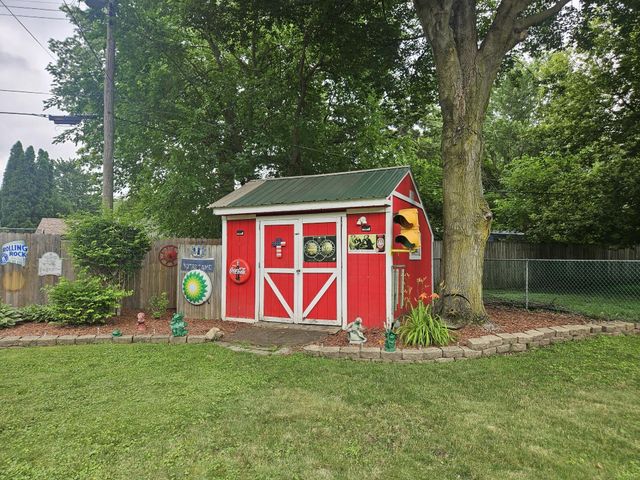 1703 Maple Garden Drive, La Porte, IN 46350