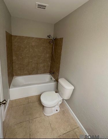 11639 Auburn Dr, Baton Rouge, LA 70816