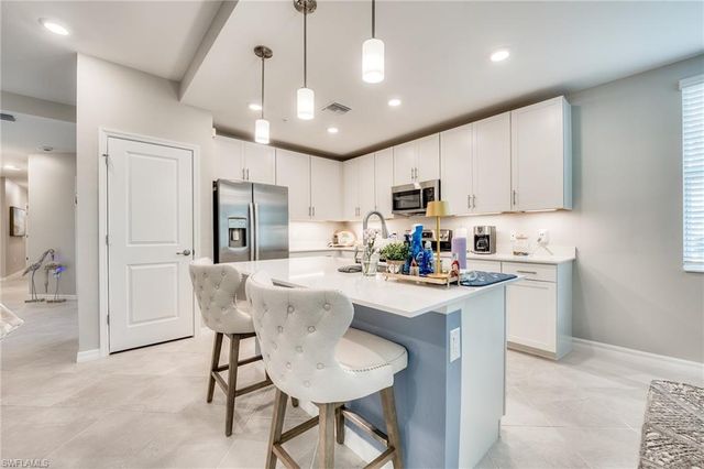 3790 Pebblebrook Ridge CT # 101, Fort Myers, FL 33905