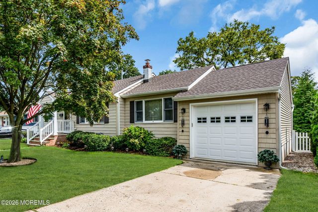 177 10th Street, Belford, NJ 07718