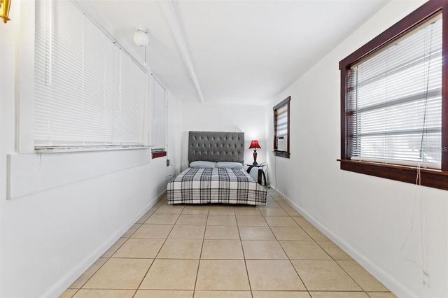 904 LAKEVIEW ROAD Unit B, Clearwater, FL 33756