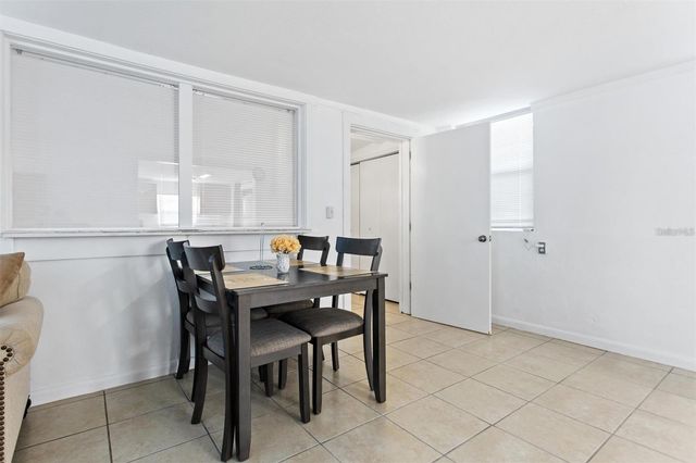 904 LAKEVIEW ROAD Unit B, Clearwater, FL 33756