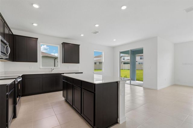 11243 SYCAMORE GLEN LOOP, Thonotosassa, FL 33592