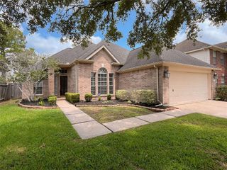 3715 Crescent Drive, Pearland, TX 77584