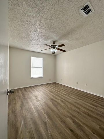 11204 Liberty School Road, Pelican Bay, TX 76020