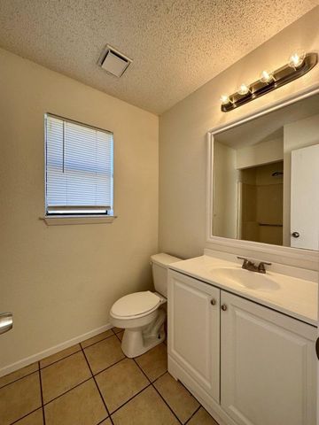 11204 Liberty School Road, Pelican Bay, TX 76020