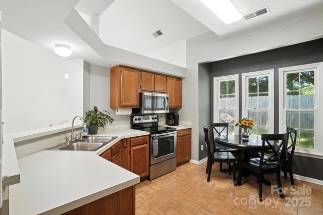 3325 Fortis Lane, Matthews, NC 28105