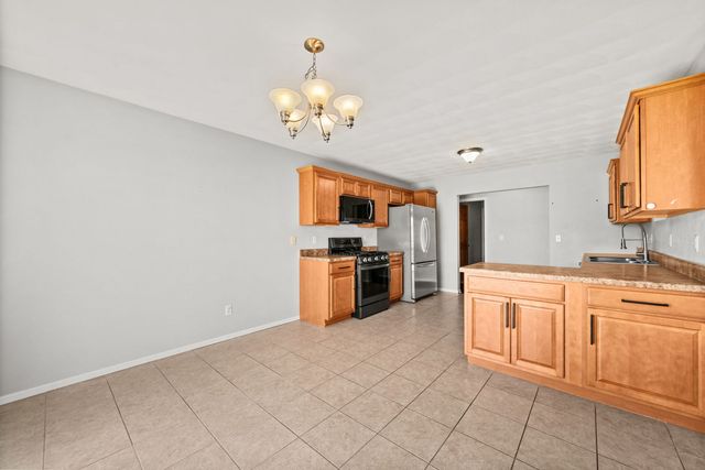 2939 Vaughndale Drive, Machesney Park, IL 61115