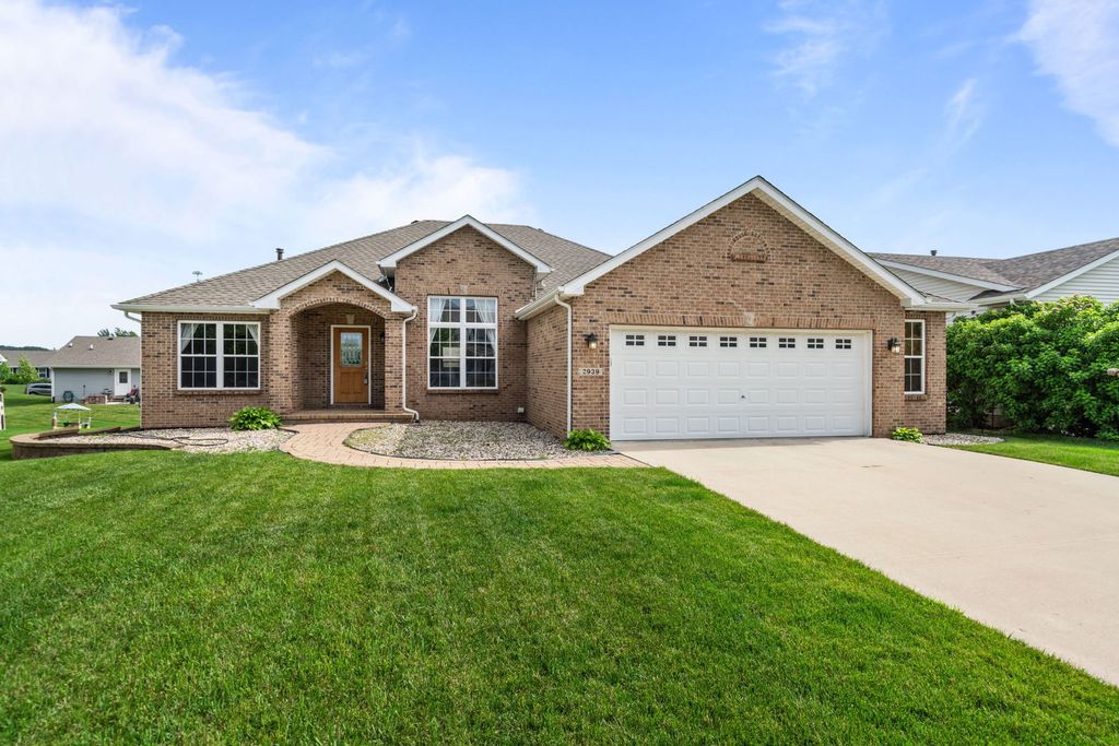 2939 Vaughndale Drive, Machesney Park, IL 61115