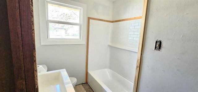 518 Azalea Avenue, Orange, TX 77630