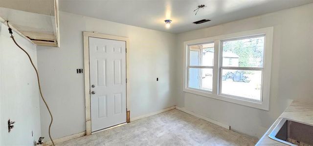 518 Azalea Avenue, Orange, TX 77630