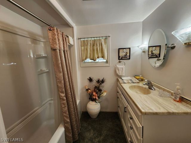 26256 Duchess LN, Bonita Springs, FL 34135