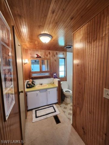 26256 Duchess LN, Bonita Springs, FL 34135