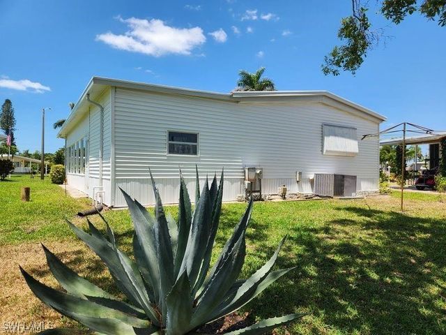 26256 Duchess LN, Bonita Springs, FL 34135