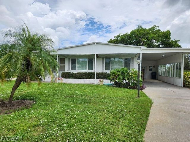 26256 Duchess LN, Bonita Springs, FL 34135