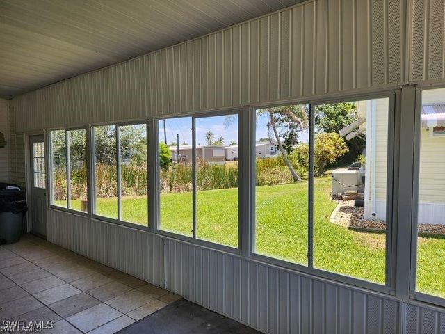 26256 Duchess LN, Bonita Springs, FL 34135