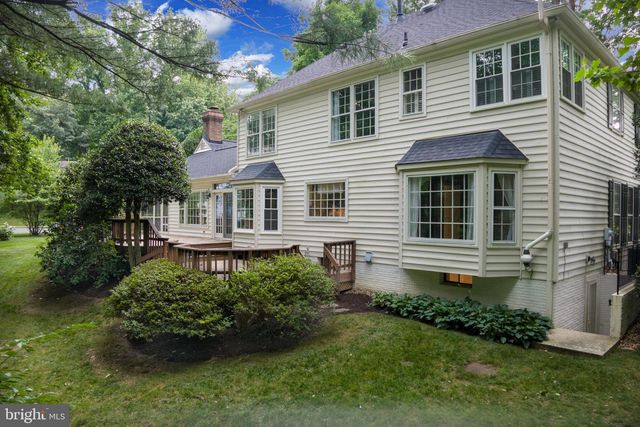 9721 S PARK CIR, Fairfax Station, VA 22039