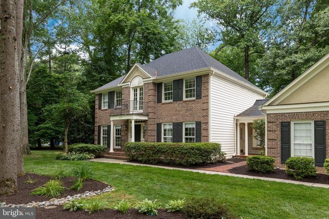9721 S PARK CIR, Fairfax Station, VA 22039