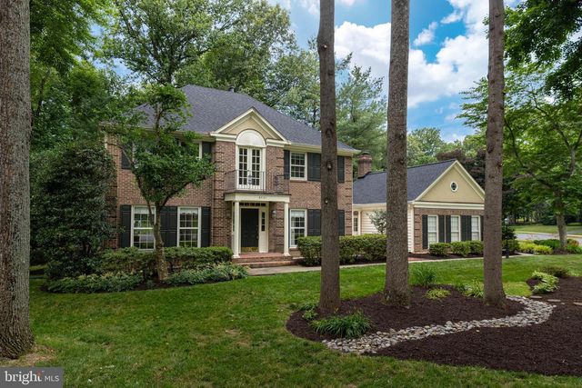 9721 S PARK CIR, Fairfax Station, VA 22039
